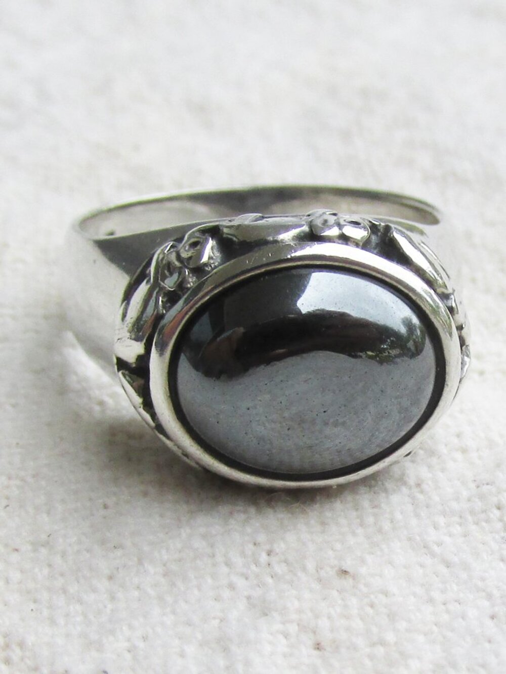 Vintage CHATEAU D'ARGENT Canada Sterling Silver Hematite Elephant Ring Sz 8
